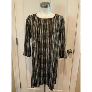 BCBG Max Azria Black & White Striped 3/4 Sleeve Shift Dress, Size Medium